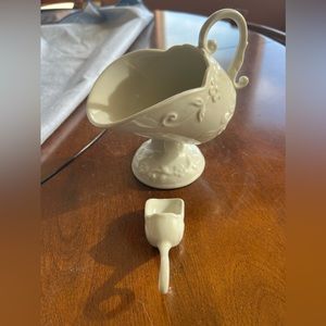 VTG Mint and Nut dish By “ A Special Place” 2004 Made In China